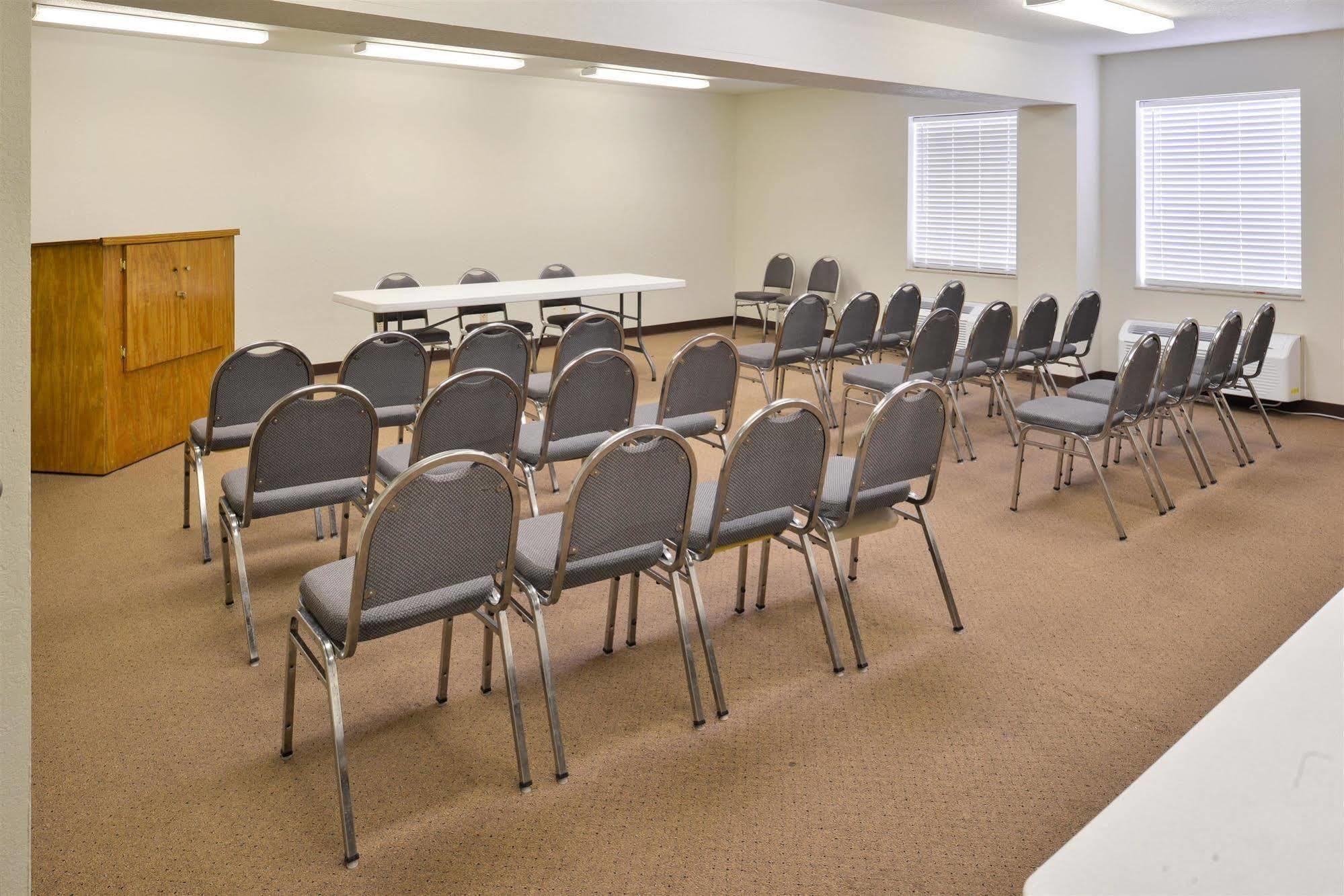Americas Best Value Inn Smackover Экстерьер фото