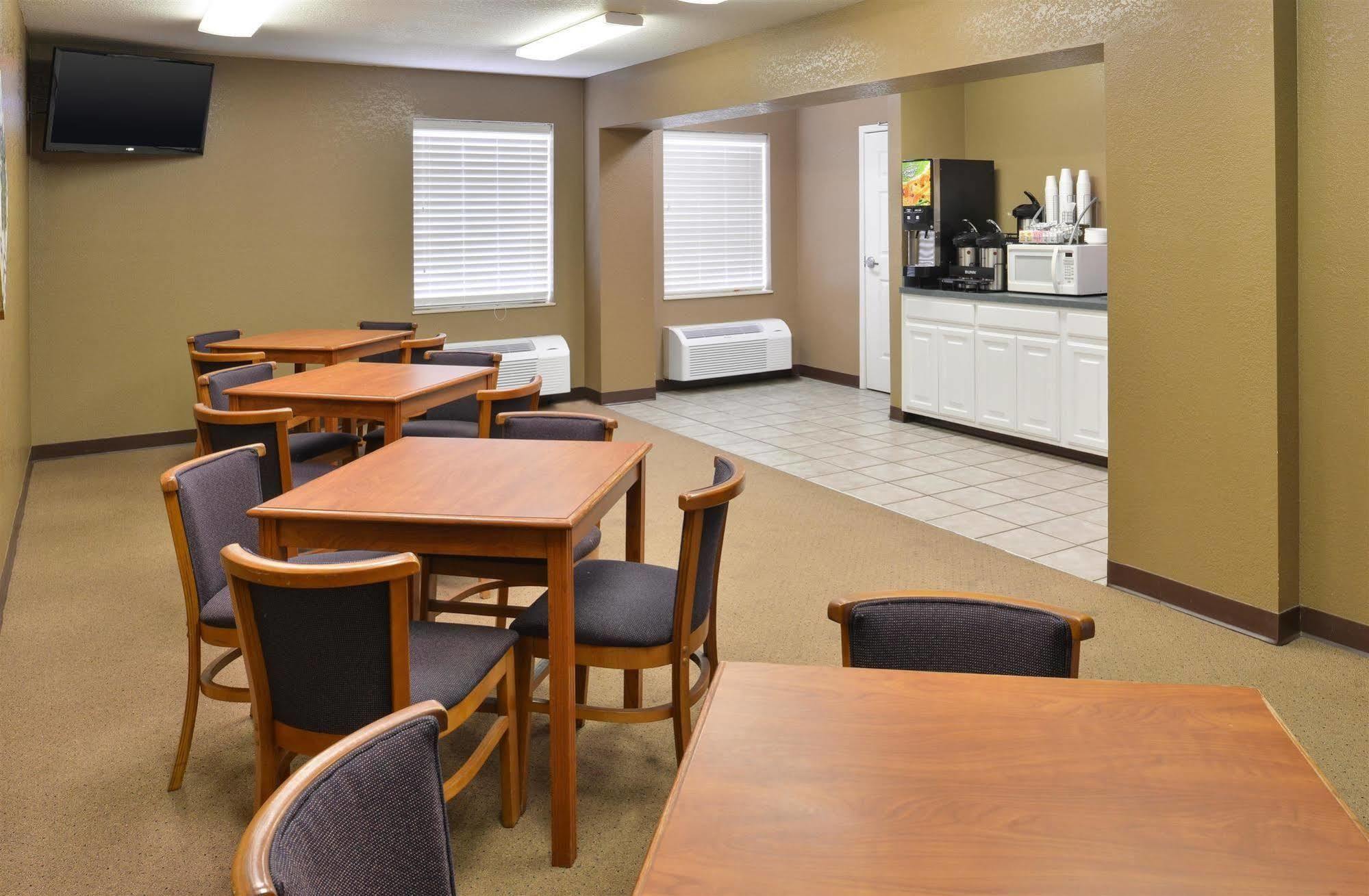Americas Best Value Inn Smackover Экстерьер фото