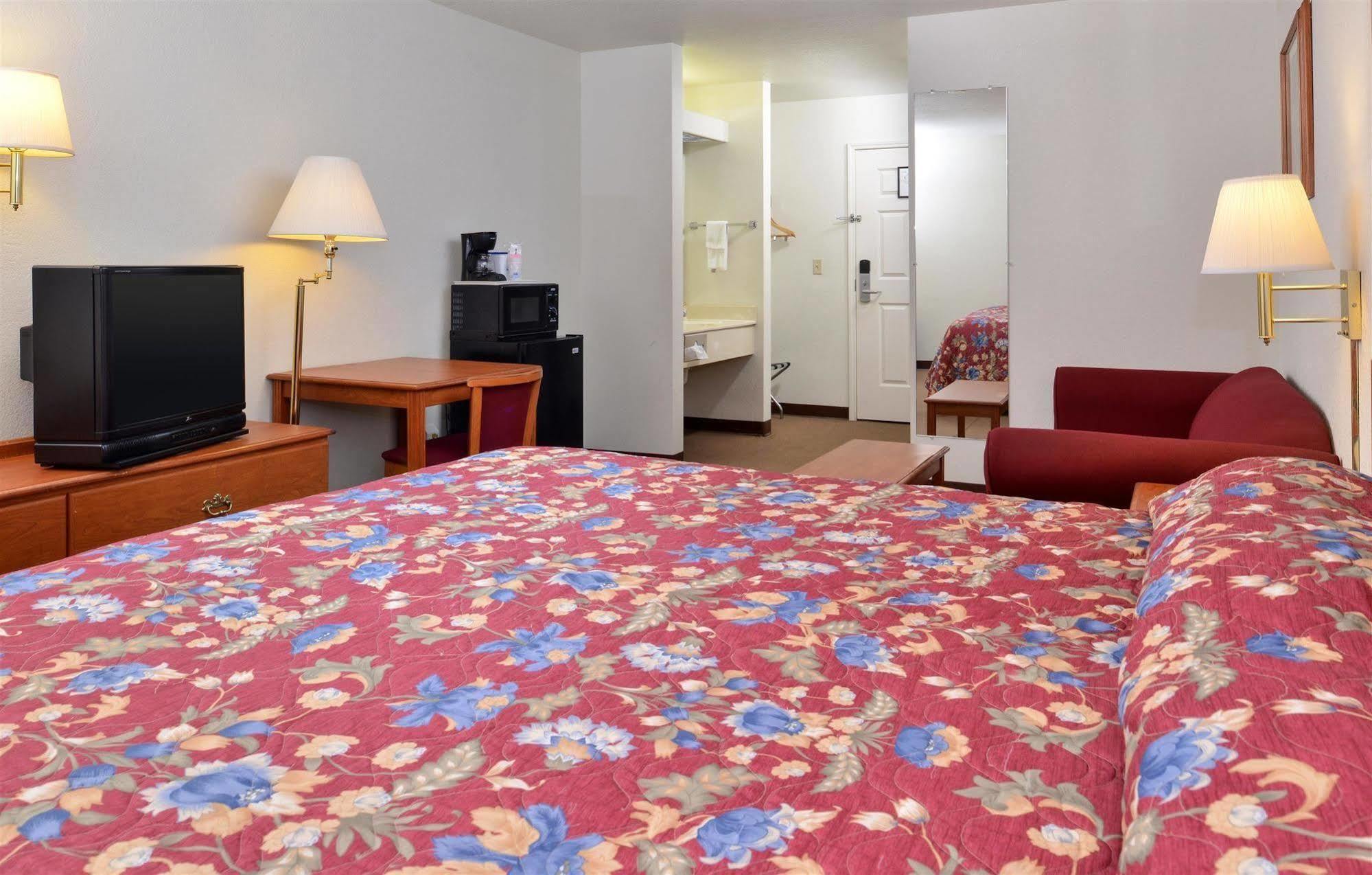 Americas Best Value Inn Smackover Экстерьер фото